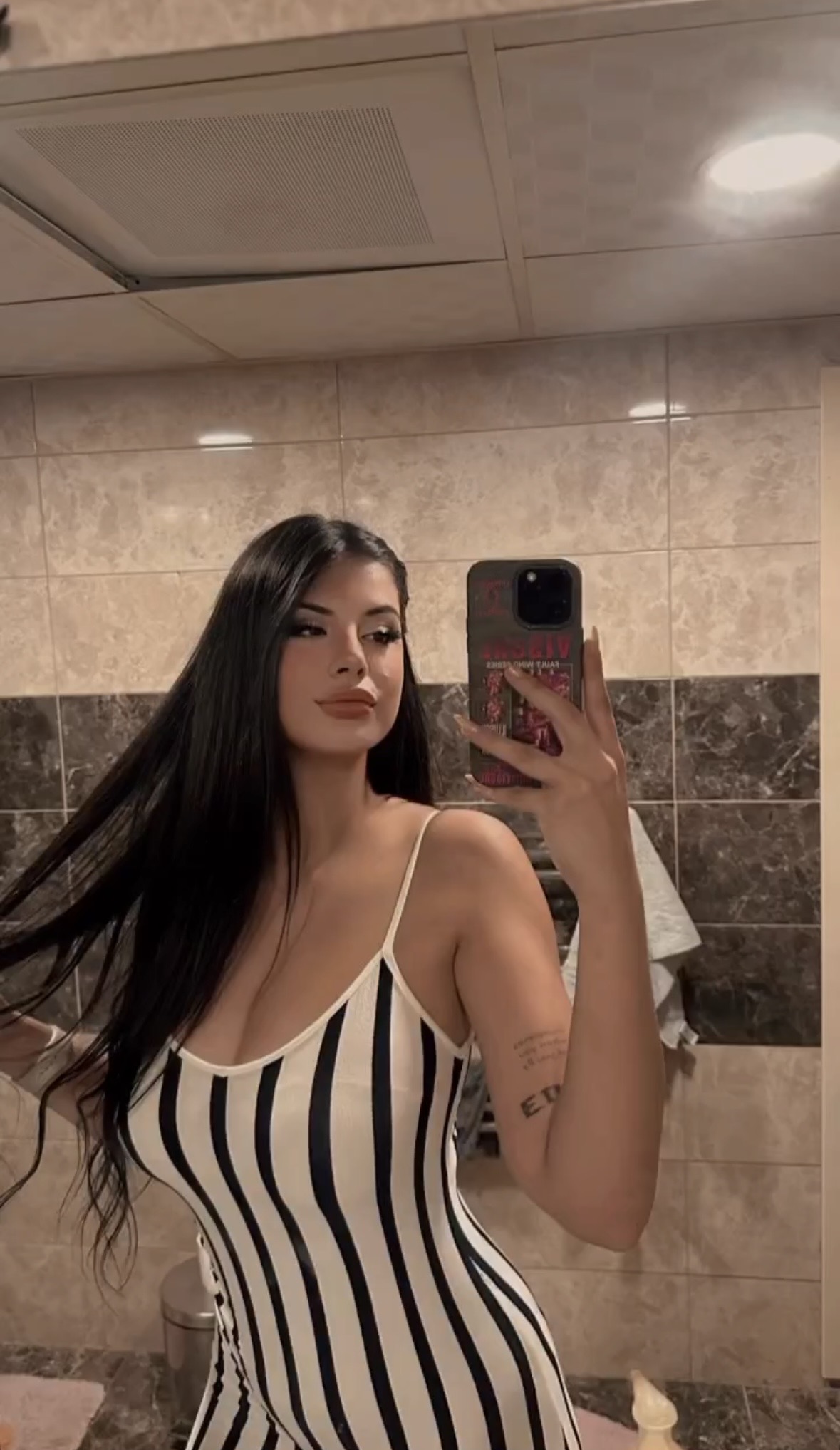 Çarşı Başarıyı Gören Kadın Escort Bayan Ekin