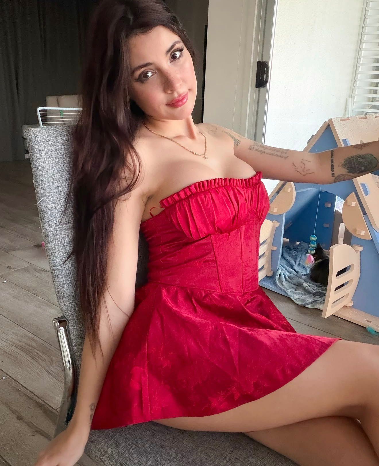 Bodrum Zeki, Güzel ve Eğlenceli Bayan Escort Cemre